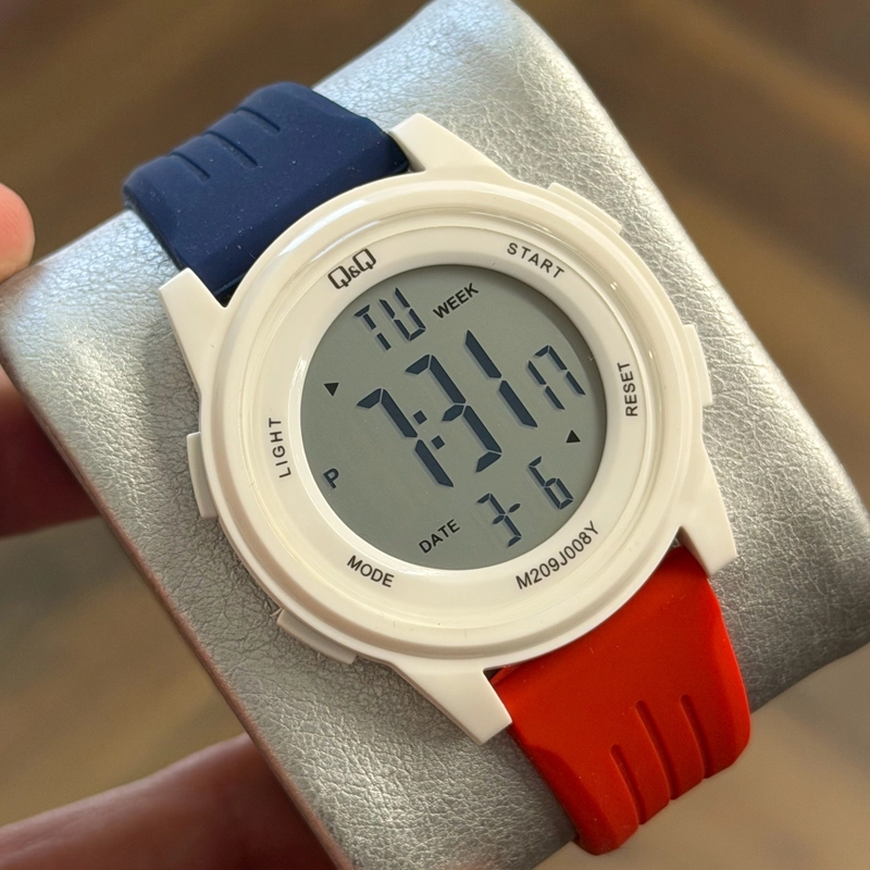 ساعت کیو اند کیو unisex Q&Q مدل M209J008Y